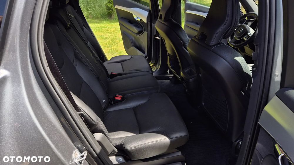 Volvo XC 90 B5 D AWD Momentum - 12