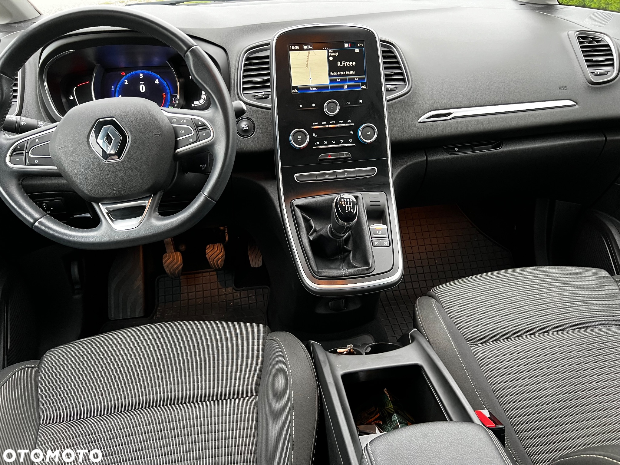 Renault Scenic - 22