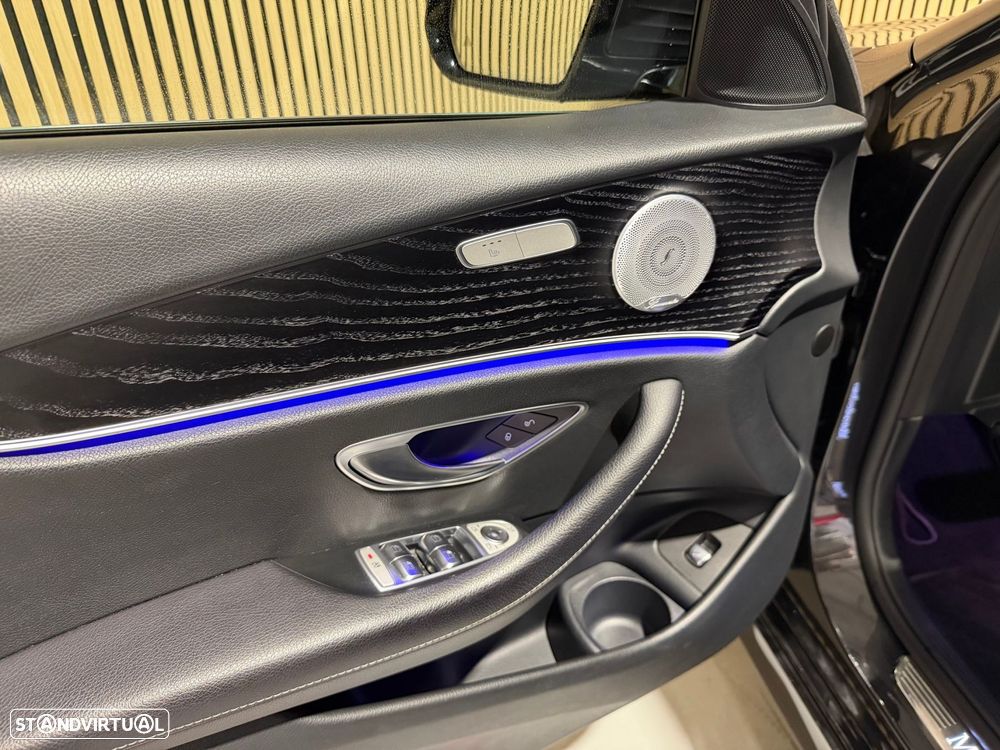 Mercedes-Benz E 300 de AMG Line - 27