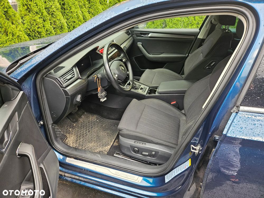 Skoda Superb 2.0 TDI SCR Ambition DSG - 19