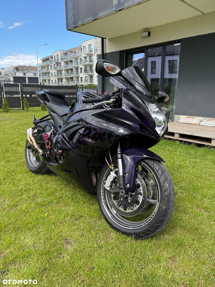 Suzuki GSX-R - 1