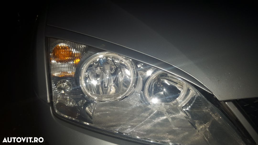 Pleoape Ford Mondeo pentru faruri - 1