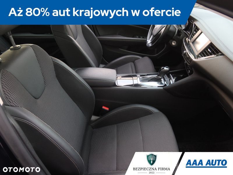 Opel Insignia - 10