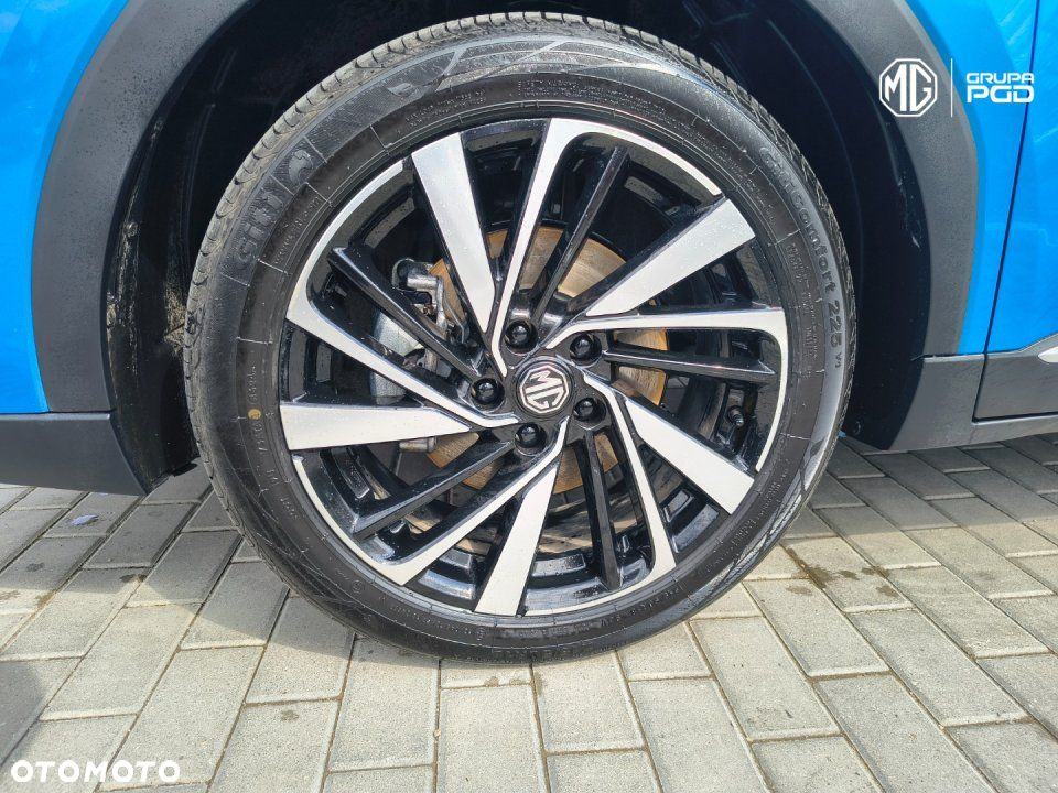 MG ZS - 18