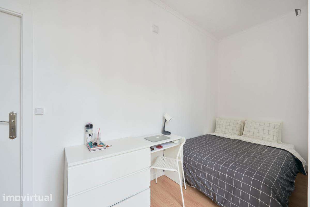 Quarto - localizado em Entrecampos Lisbon - Grande imagem: 3/12