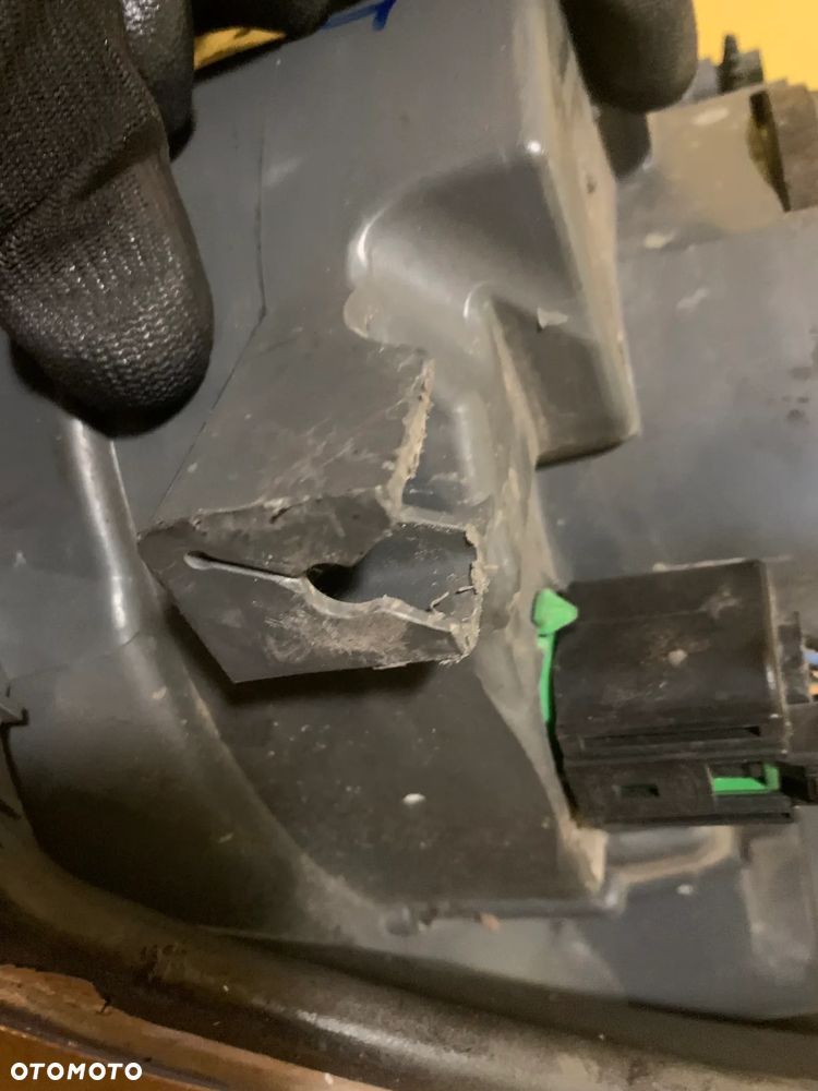 FORD FIESTA MK6 LIFT LAMPA PRAWA PRZEDNIA - 9