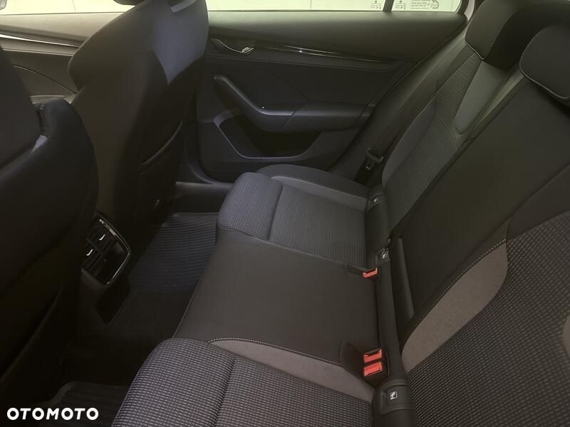 Skoda Octavia 1.5 TSI ACT Ambition - 20