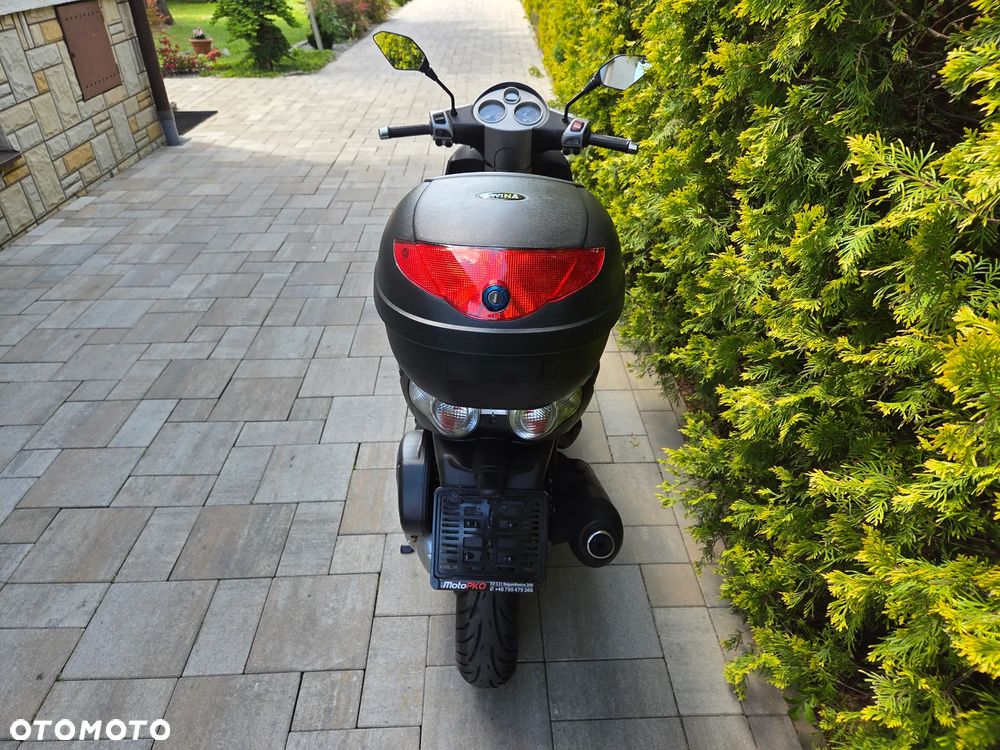 Piaggio Carnaby - 9