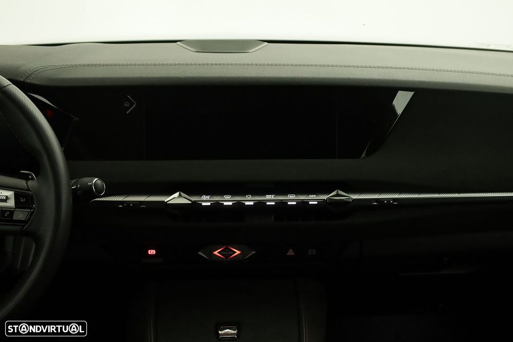 DS DS4 4 1.2 PureTech Performance Line EAT8 - 9