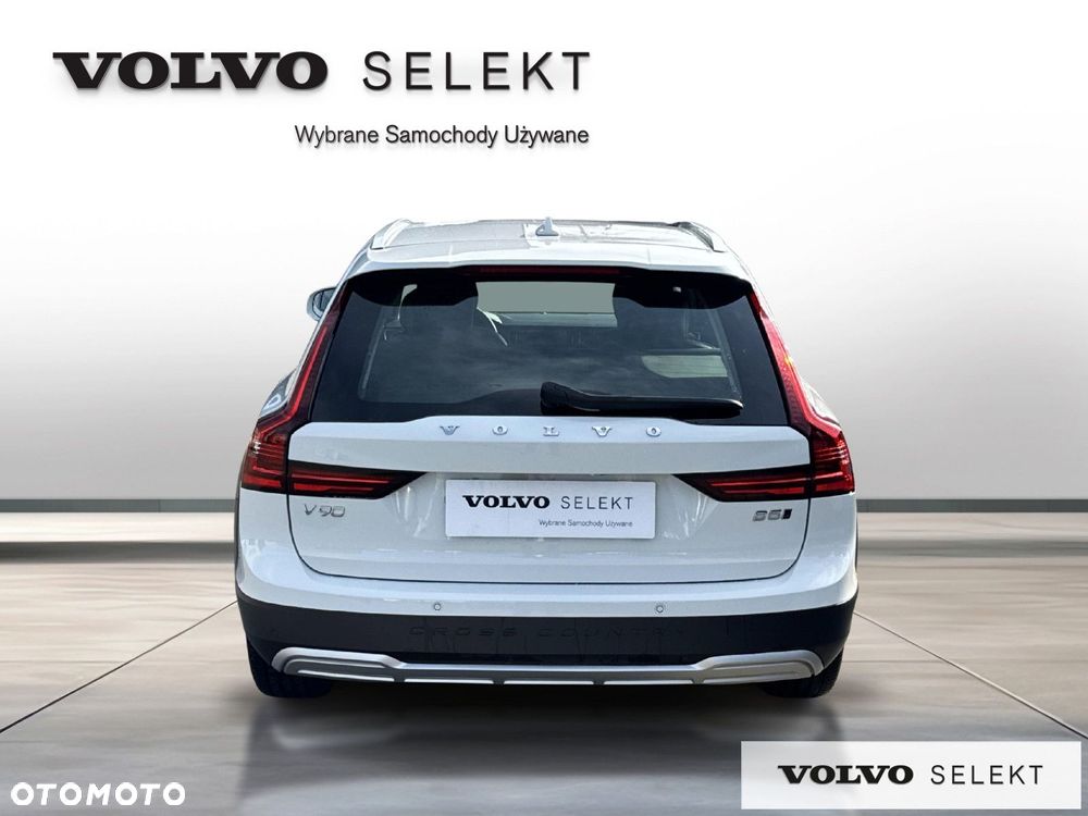 Volvo V90 Cross Country - 5