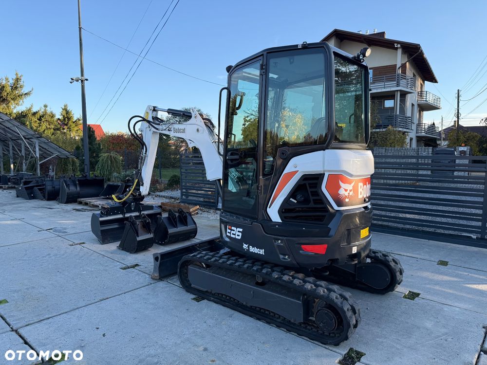 Bobcat E26 - 3