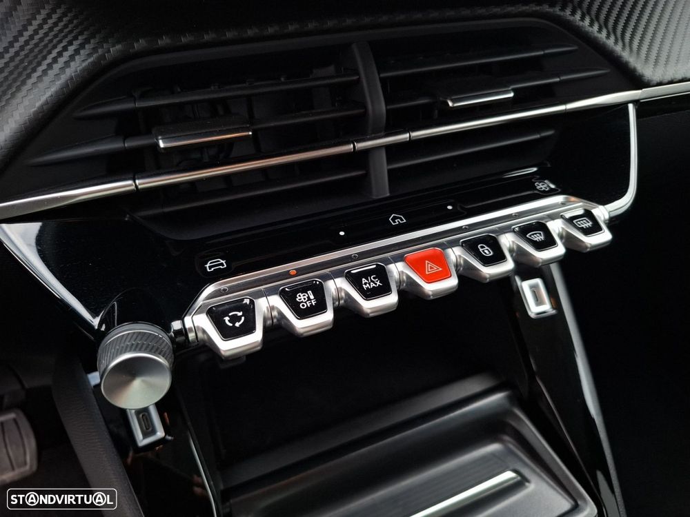 Peugeot 208 1.2 Hybrid Allure e-DCS6 - 19