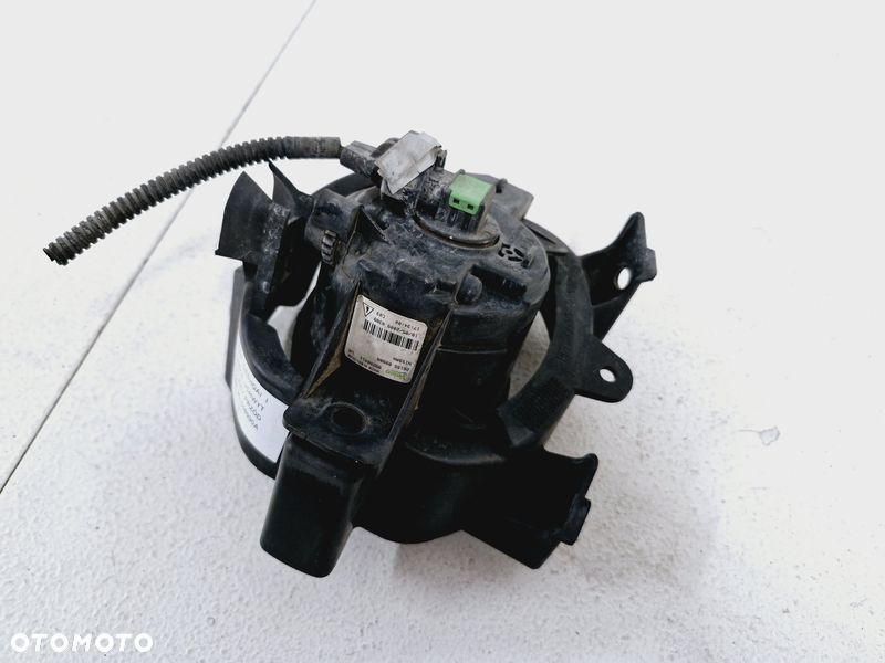qashqai j10 halogen lewy przód lampa przeciwmgielna ramka 26915jd000 261558990a - 2