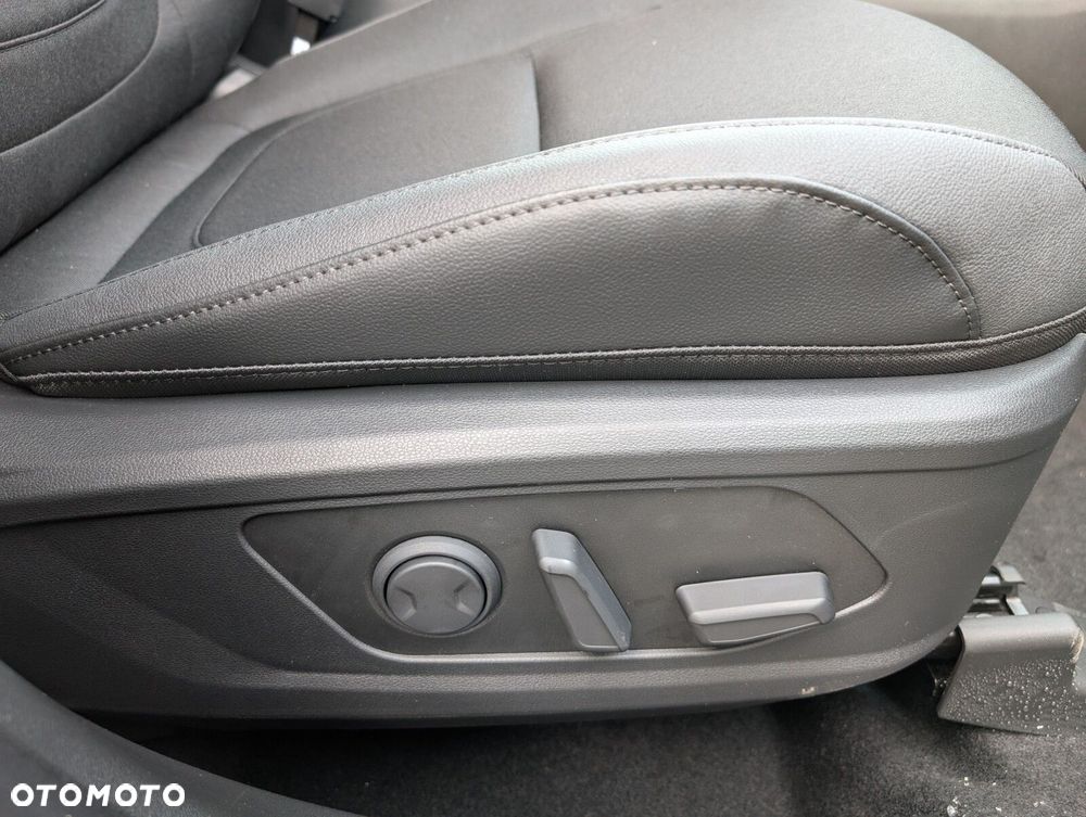 Hyundai Tucson 1.6 T-GDi HEV Executive 2WD - 19