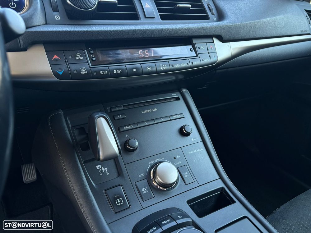 Lexus CT 200h Executive+ - 19