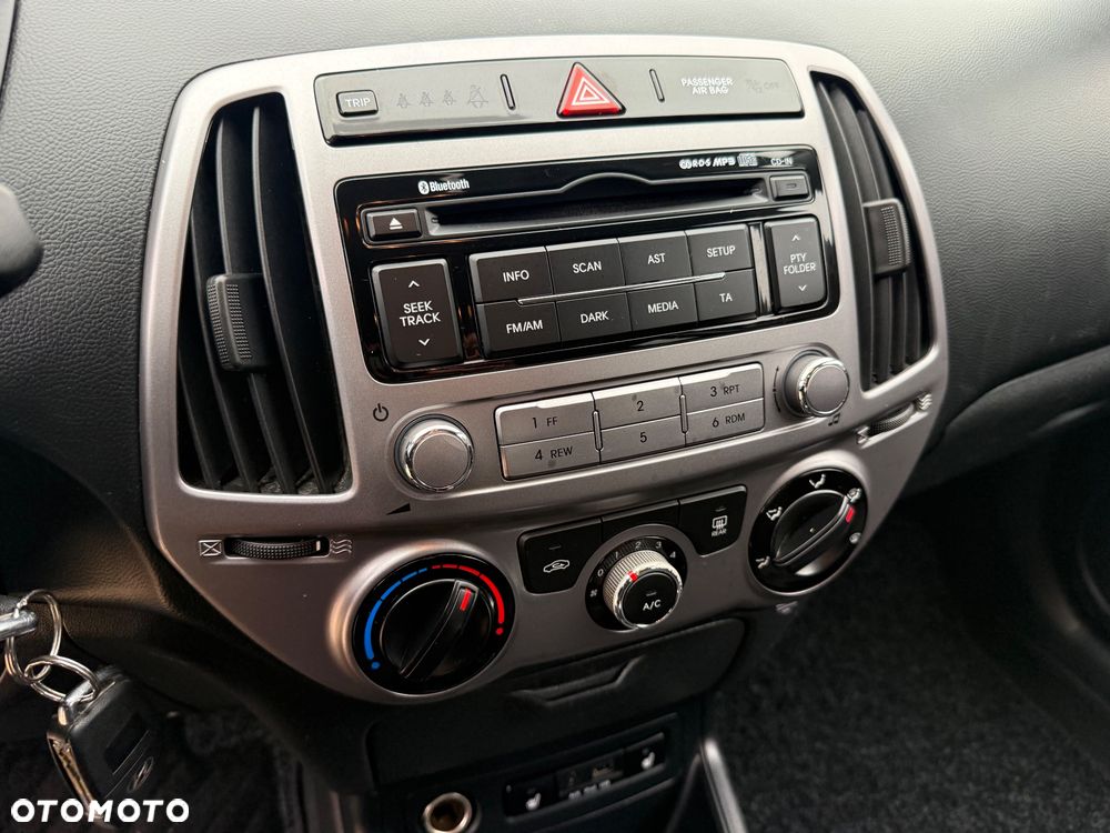 Hyundai i20 1.2 Trend - 19