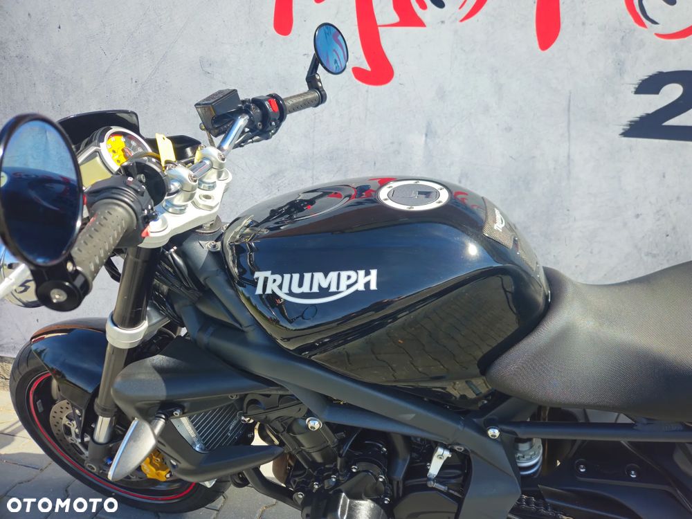 Triumph Street Triple - 12