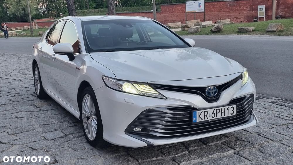 Toyota Camry 2.5 Hybrid Executive CVT - 8