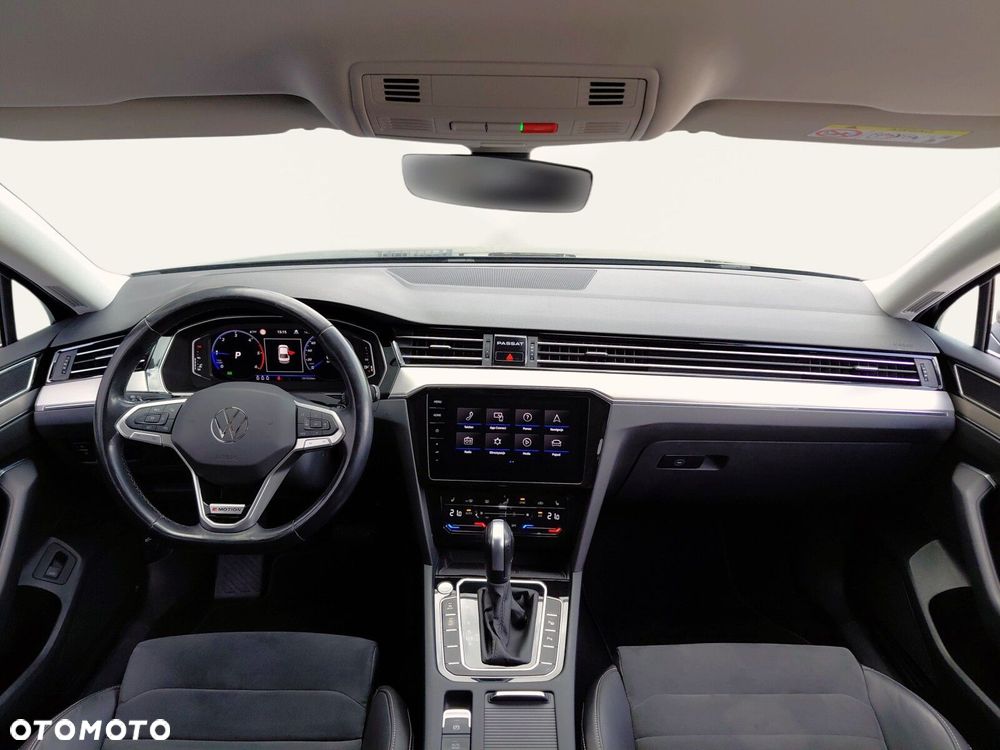 Volkswagen Passat - 18