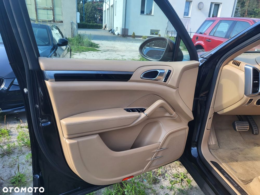 Porsche Cayenne S - 20