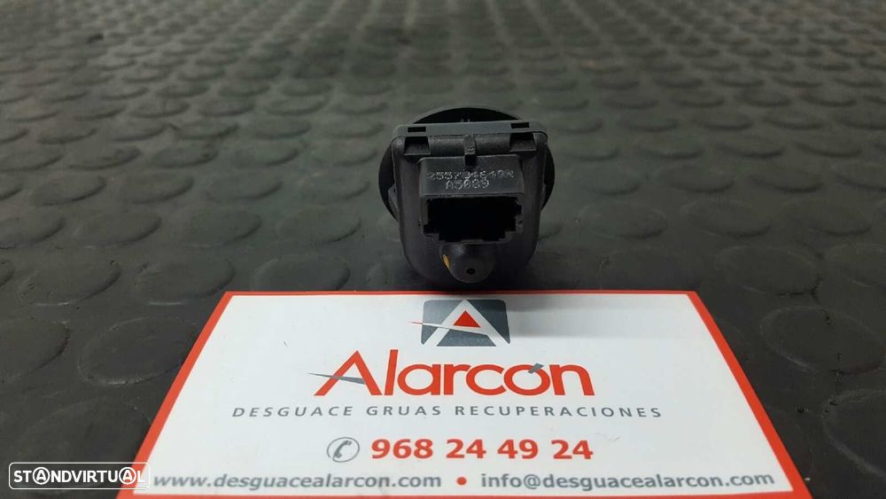 CONTROLADOR DE VISÃO TRASEIRA RENAULT TWINGO III DYNAMIQUE - 2