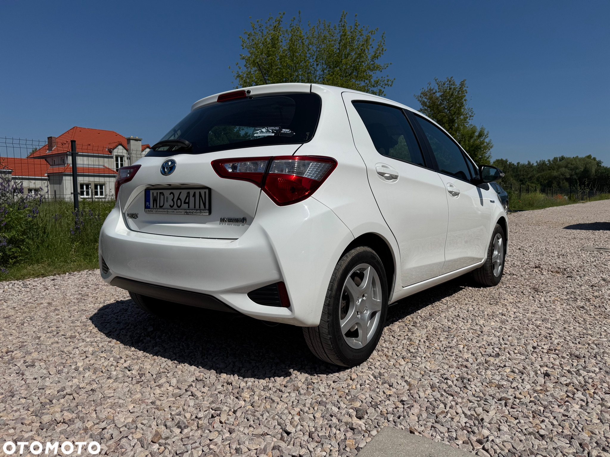 Toyota Yaris Hybrid 100 Active - 4