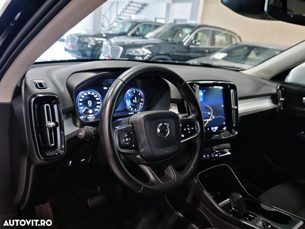 Volvo XC 40 D4 AWD Momentum - 26
