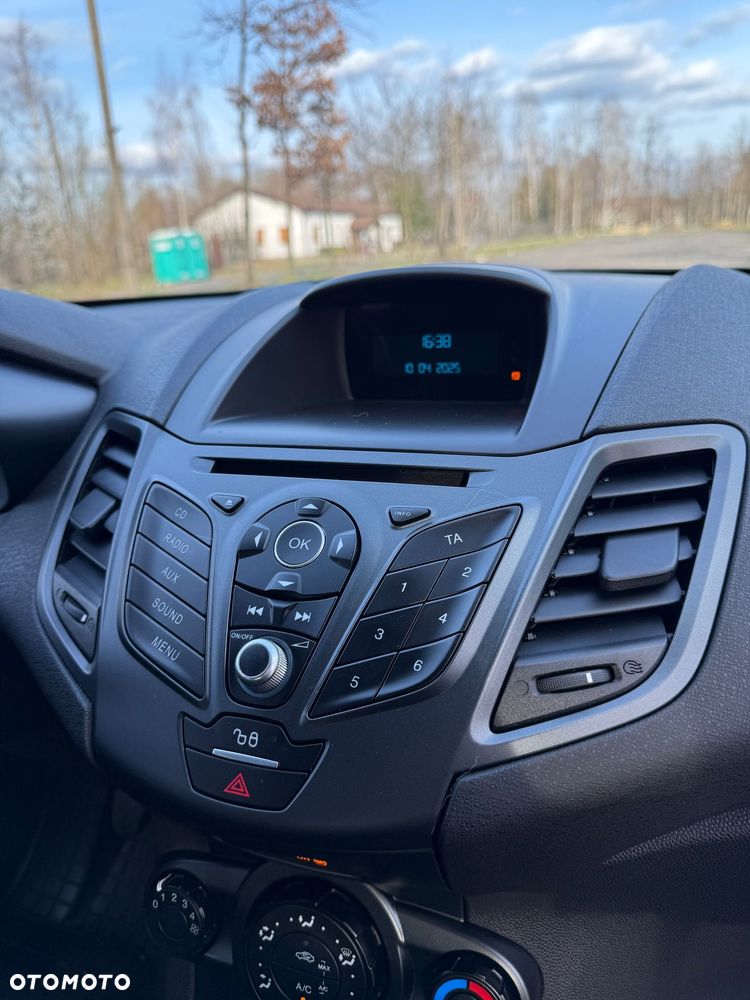 Ford Fiesta 1.0 Silver X Plus - 27
