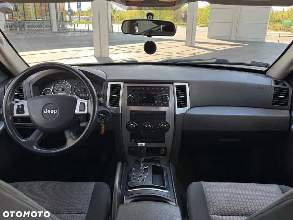 Jeep Grand Cherokee 3.7 4x4 Laredo - 30