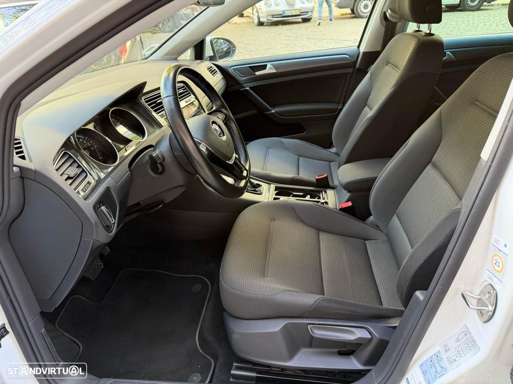 VW e-Golf - 10