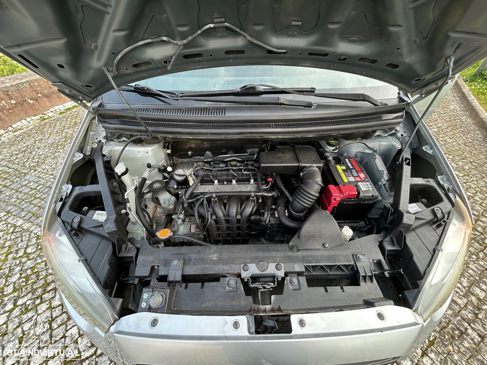 Mitsubishi Colt - 25