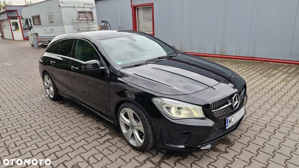 Mercedes-Benz CLA 200 7G-DCT AMG Line - 2