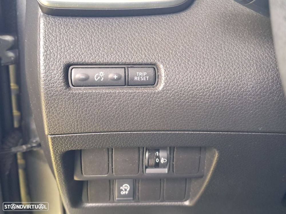 Nissan Qashqai 1.5 dCi N-Connecta - 10