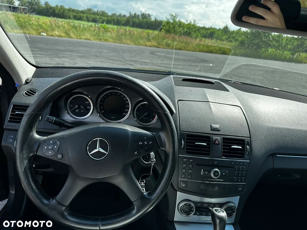 Mercedes-Benz Klasa C 200 CDI DPF Automatik BlueEFFICIENCY Avantgarde - 22