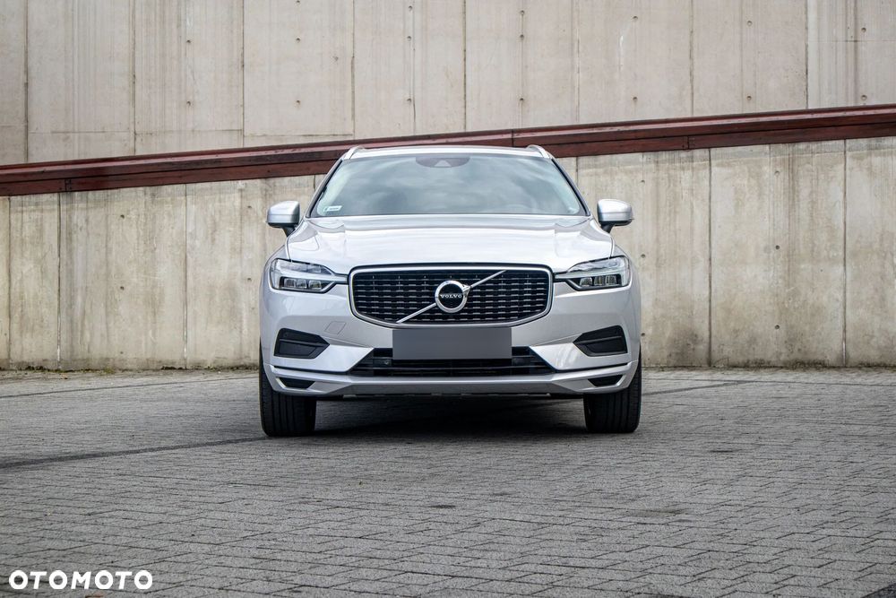 Volvo Xc 60 2019 photo 2