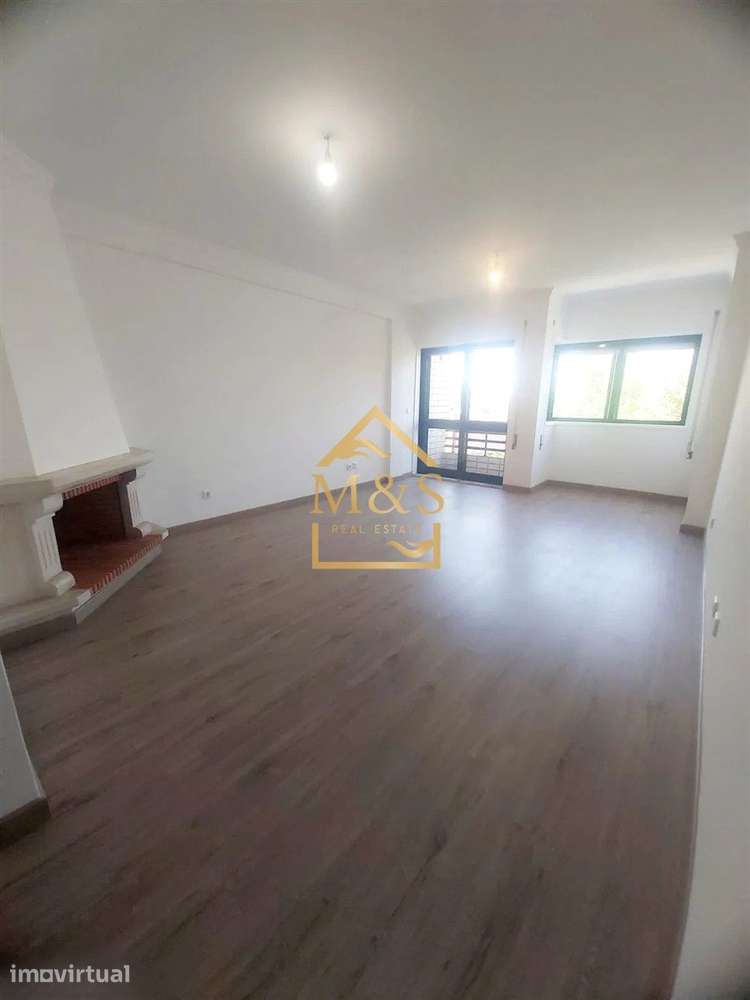 Apartamento T1 Remodelado , Varanda, Garagem - Rio Tinto - Porto - Grande imagem: 3/16