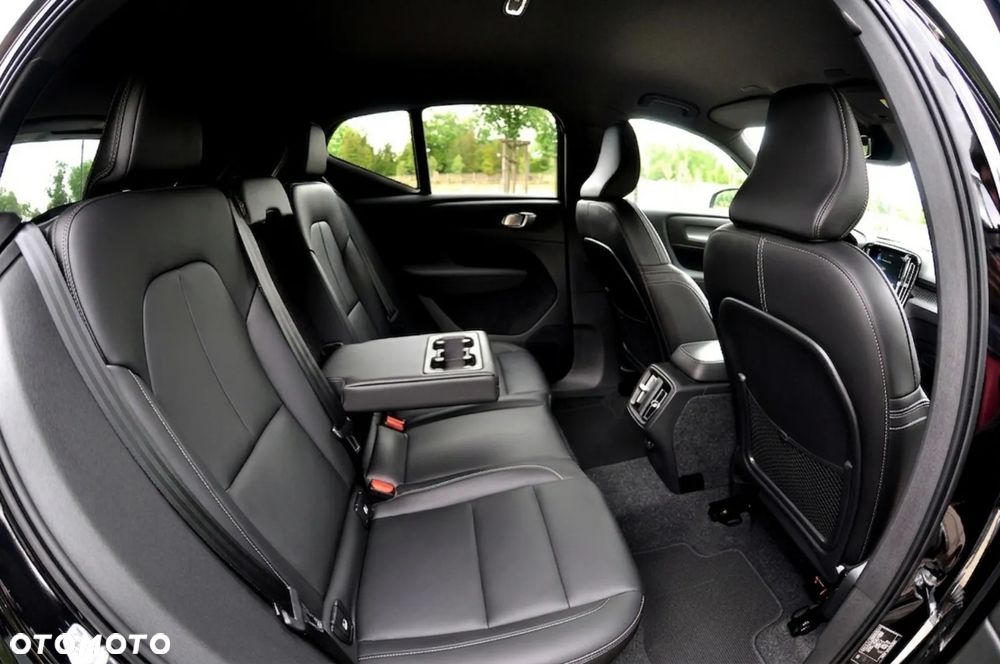 Volvo XC 40 T3 R-Design - 22