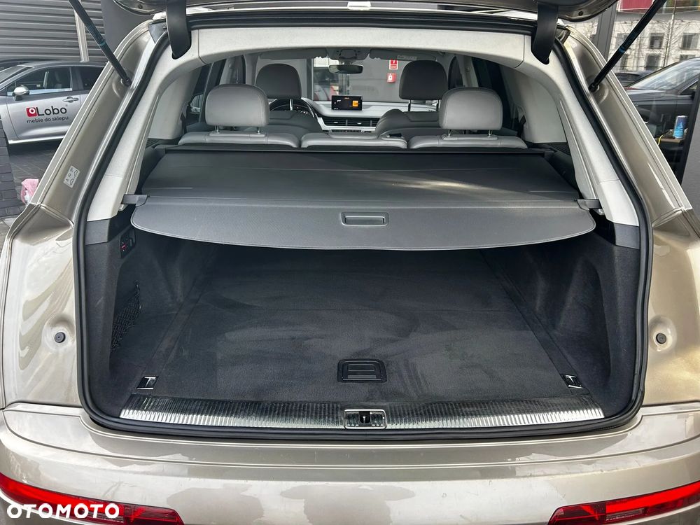 Audi Q7 - 32