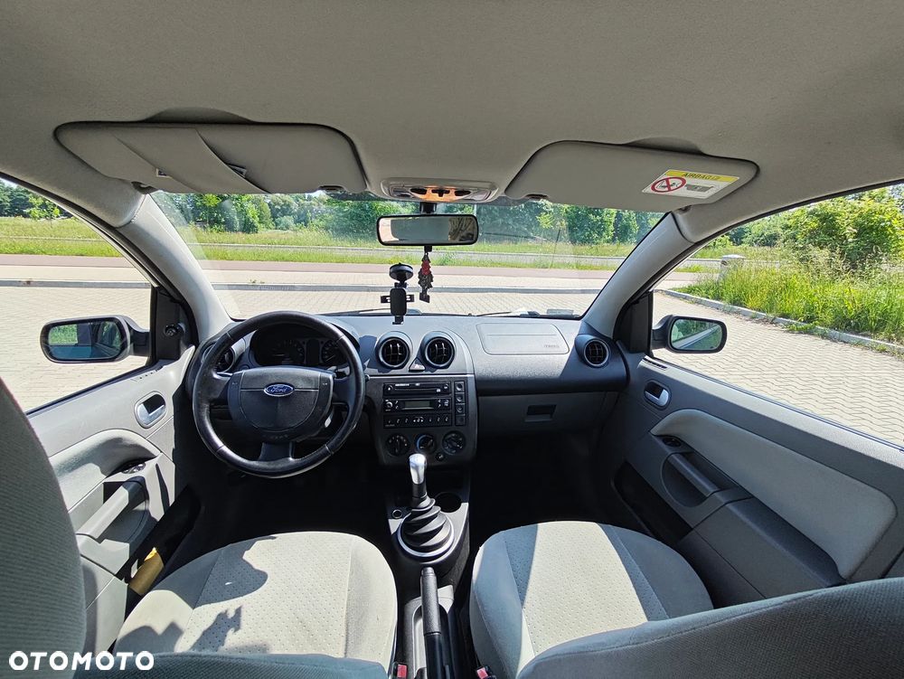 Ford Fiesta 1.3 - 5