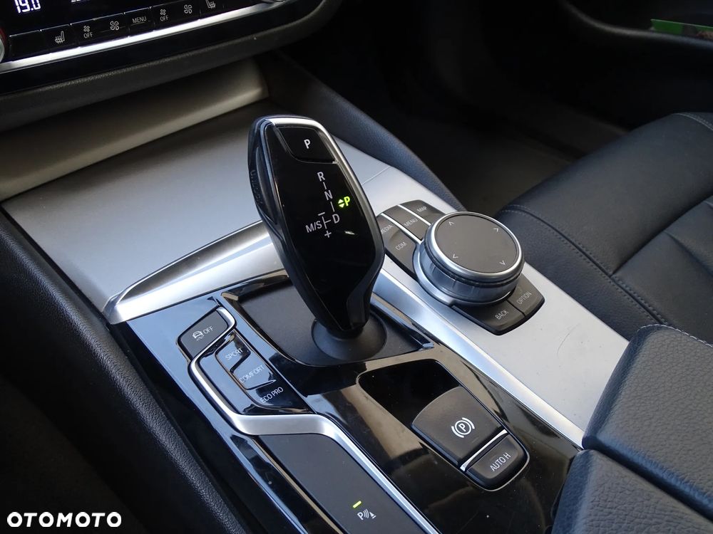 BMW Seria 5 520d - 15