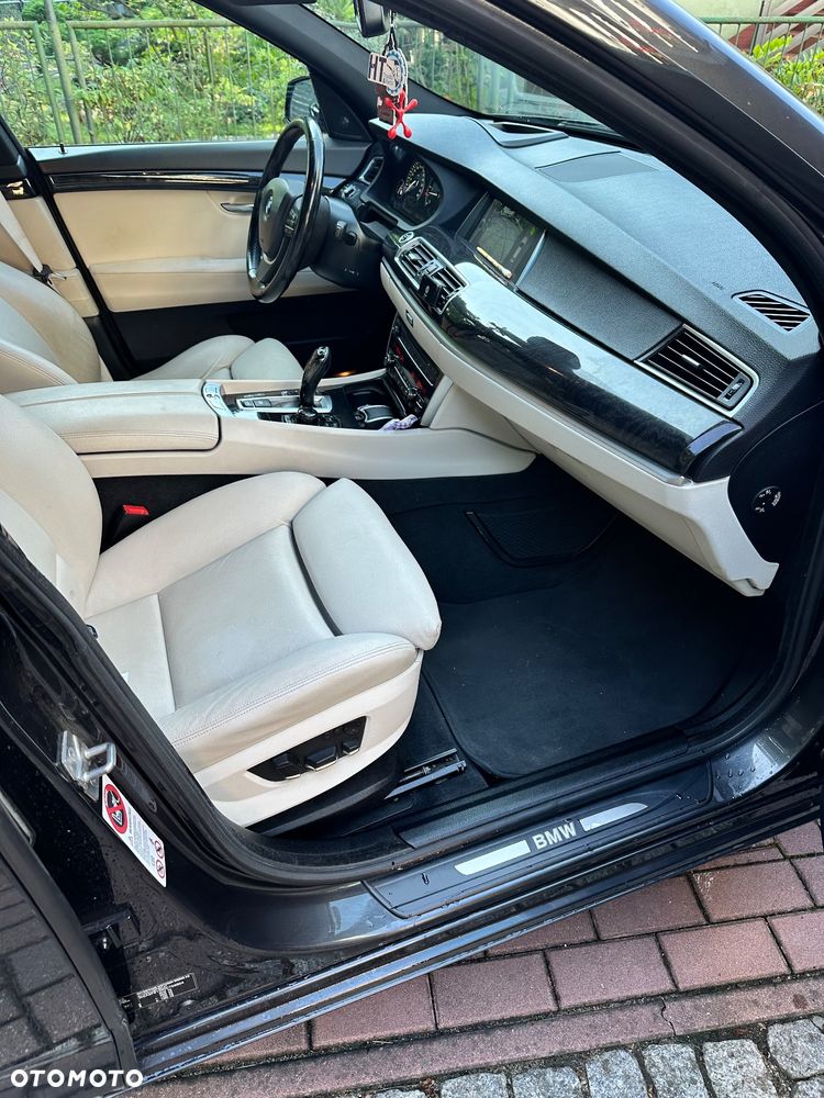 BMW 5GT - 11