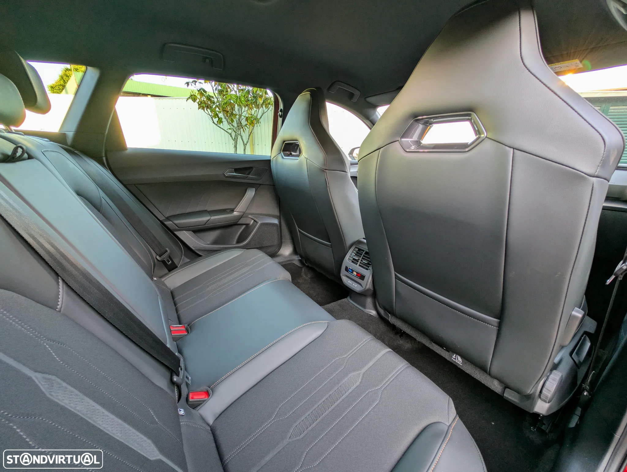 Cupra Leon ST 1.4 e-Hybrid VZ DSG - 12