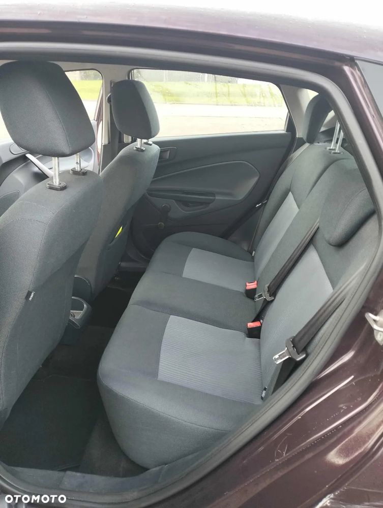 Ford Fiesta - 16