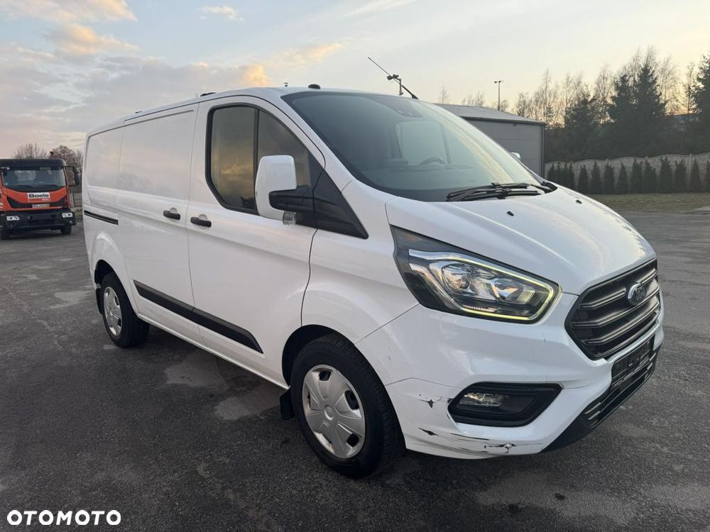 Ford TRANSIT CUSTOM LIFT - 1