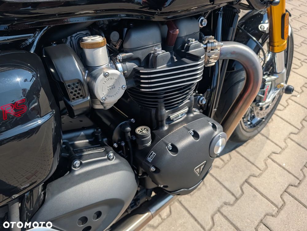 Triumph Thruxton - 9