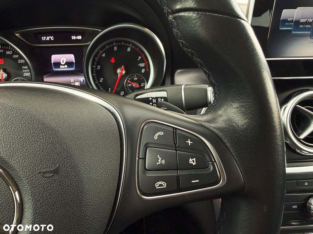 Mercedes-Benz GLA 200 7G-DCT Style - 19