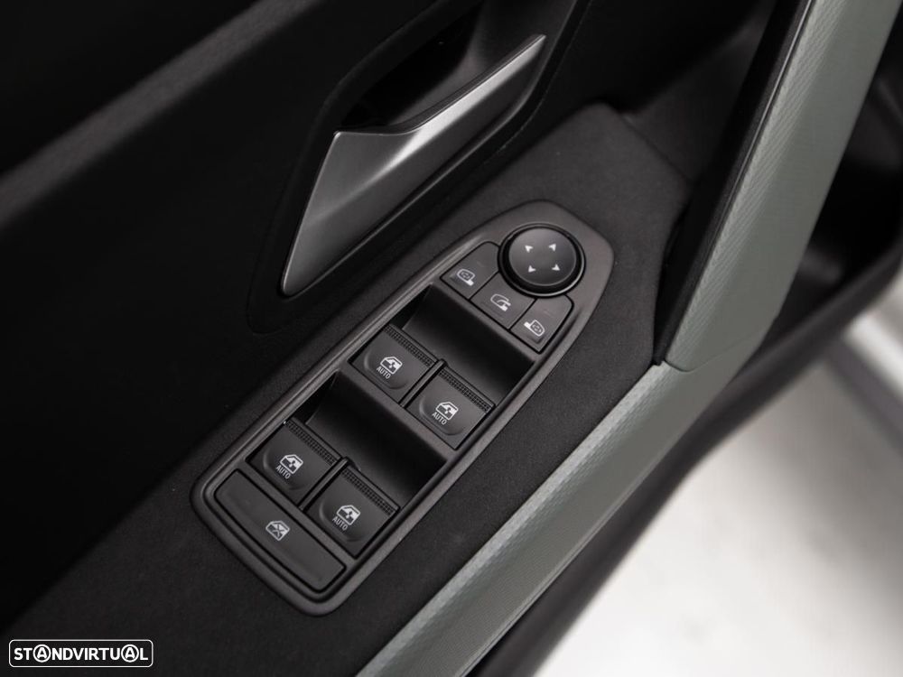 Dacia Duster 1.6 Hybrid Extreme - 13