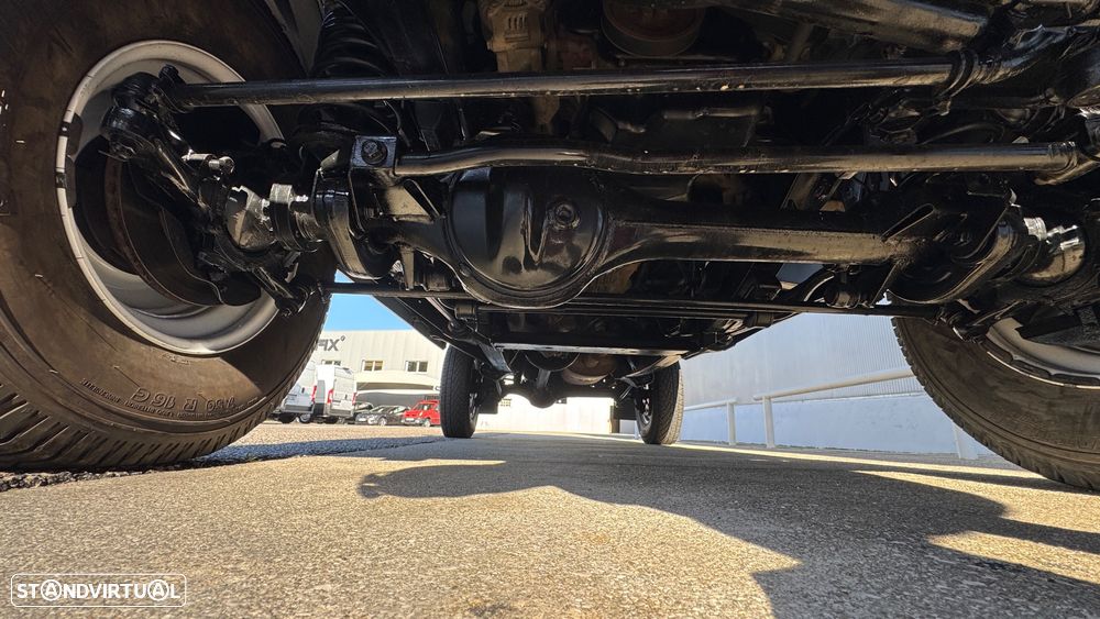 Land Rover Defender 110 DPF Station Wagon E - 23