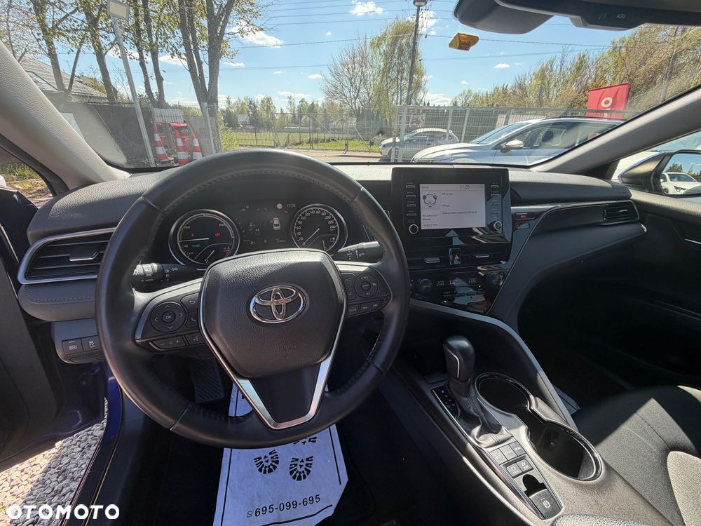 Toyota Camry 2.5 Hybrid Comfort CVT - 25