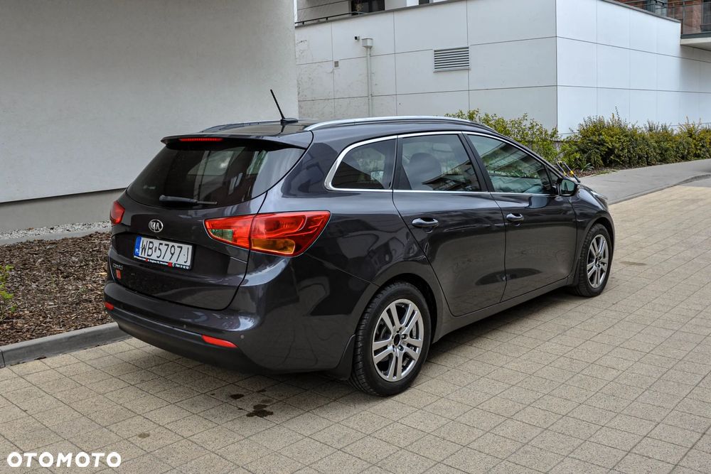 Kia Ceed - 4
